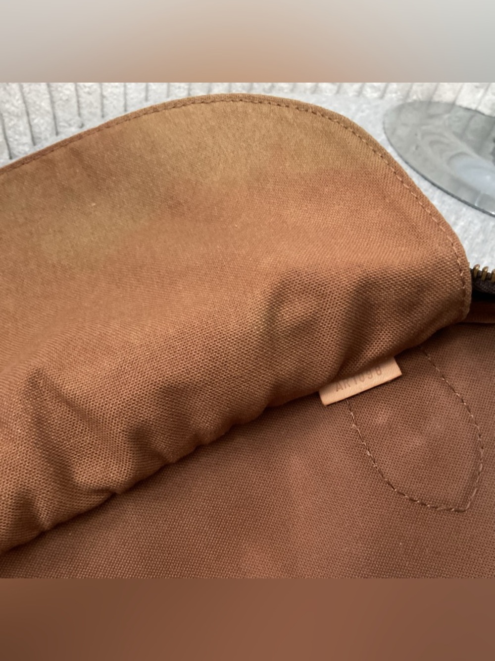 Louis Vuitton Bags - Picture 14 of 14